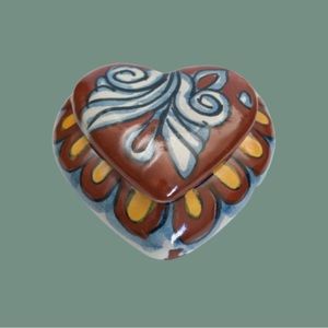 Vintage Talavera style pottery heart-shaped trinket box Mexico?